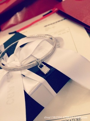 【爆款新品 家族華麗巨作 925銀鎖頭3排AAA級(jí)鋯石微鑲 工廠批發(fā)】價(jià)格,廠家,圖片,手鏈,深圳名妍淑女貿(mào)易-